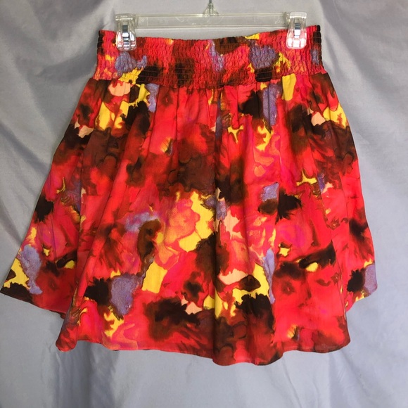 New York and Company medium elastic floral skirt - Picture 1 of 5